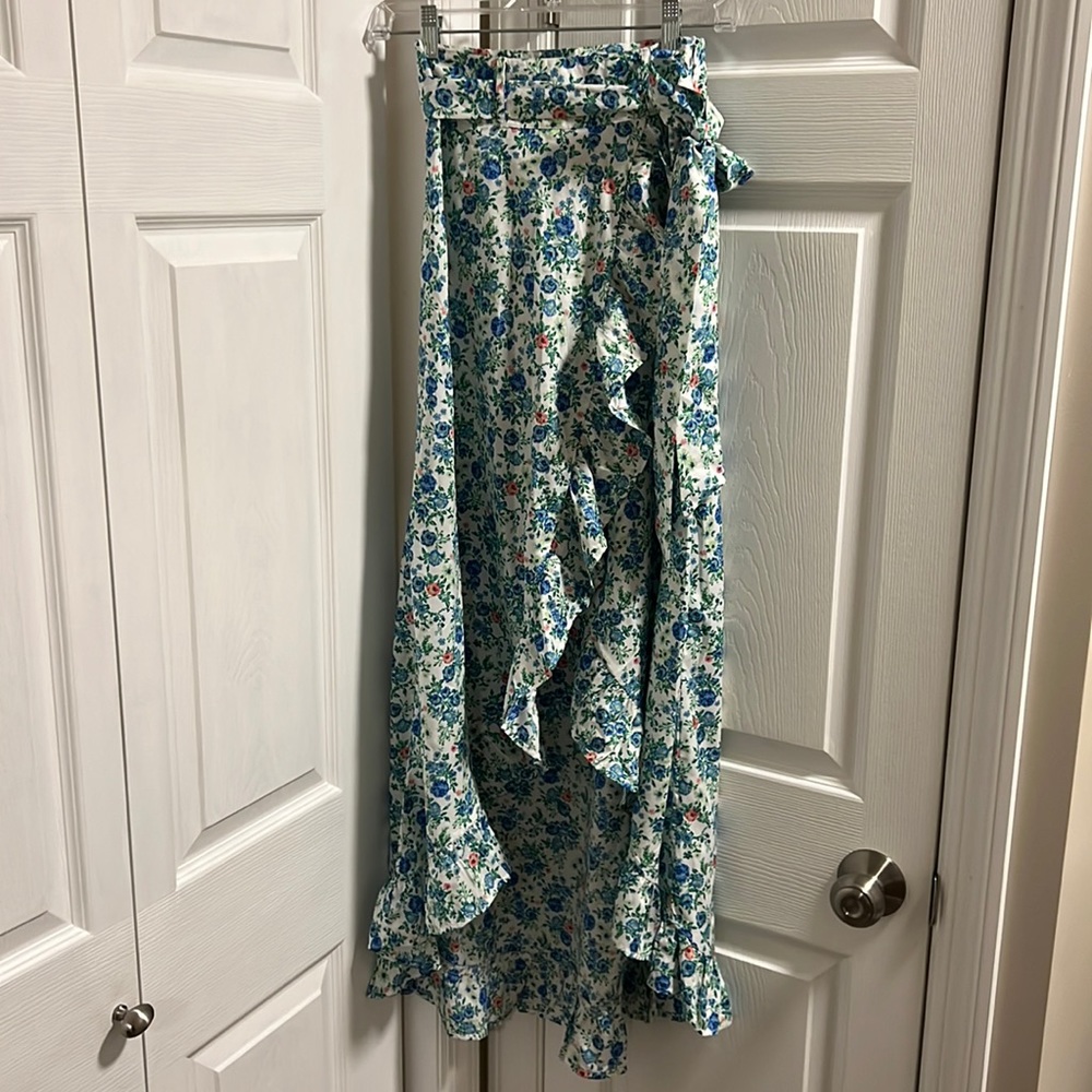 Boohoo Ditsy Floral Woven Frill Maxi Skirt